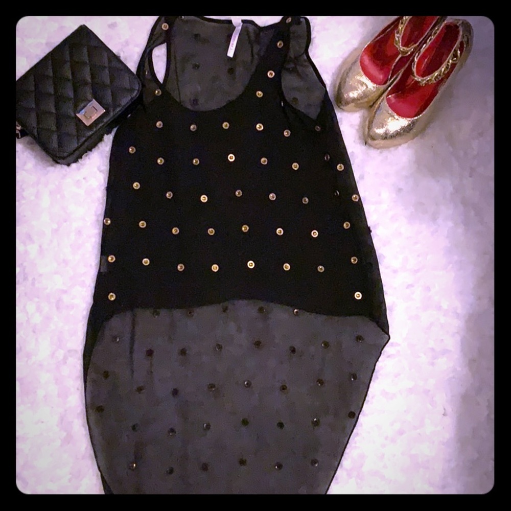 Cute hi-low top
